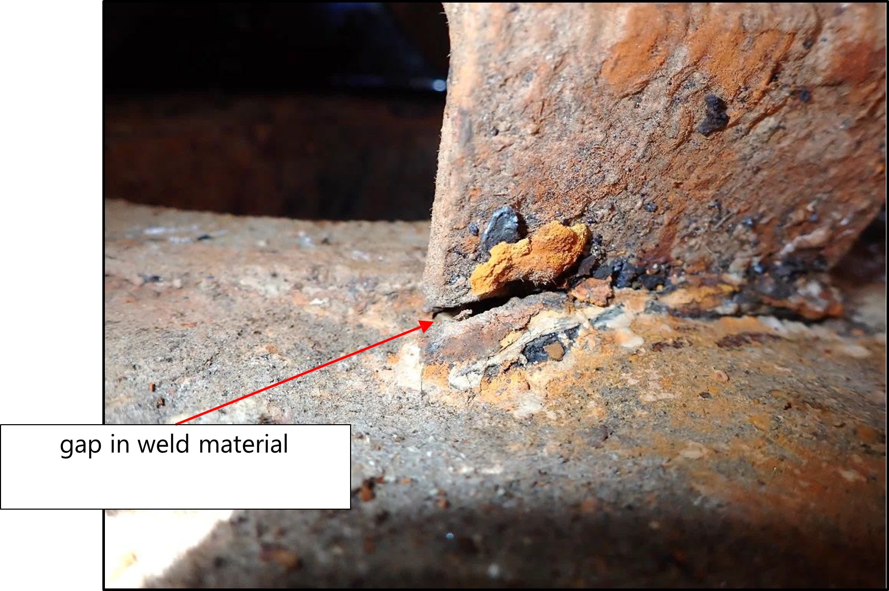Weld connecting pintle stopper to interior of rudder blade