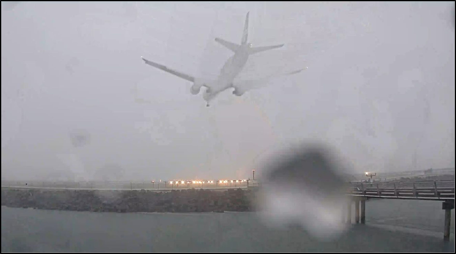 Figure 7: Boeing 777 ZK-OKN nearing the runway (Credit: Auckland International Airport Limited)