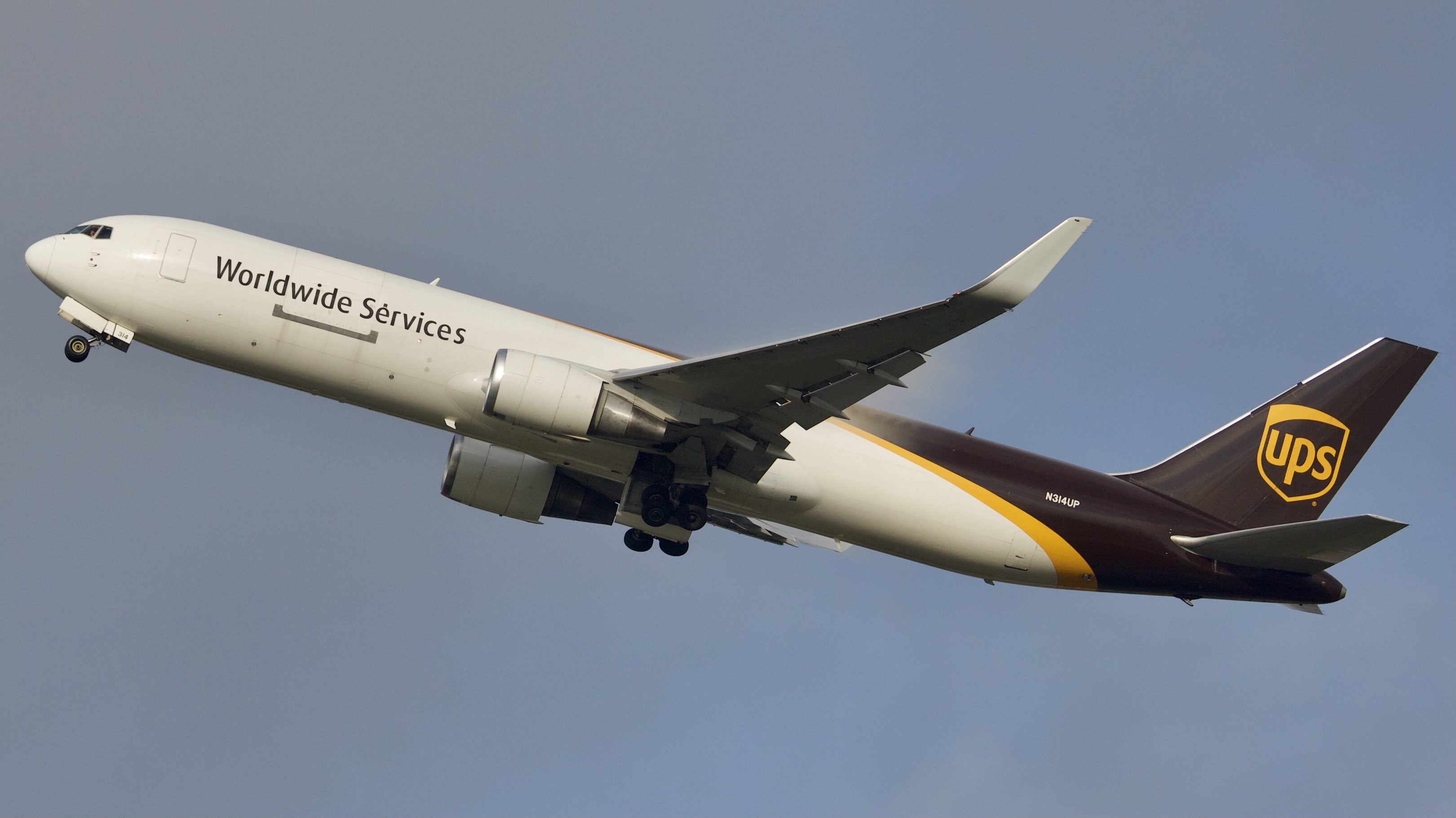 Photo of United Parcel Service Boeing 767-300F (registration N314UP). Photographed by Peter Cuthbert 