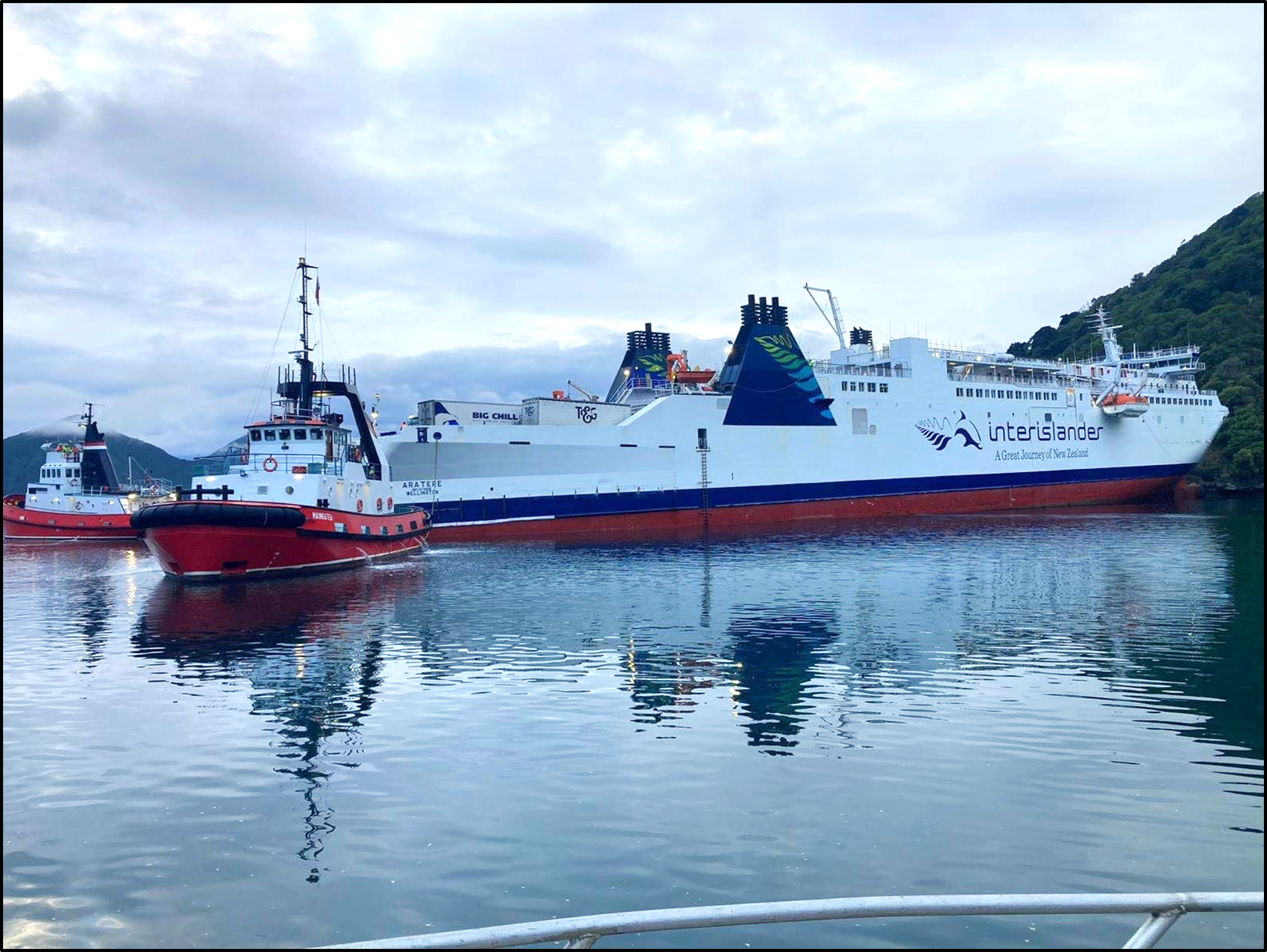 Passenger and freight ferry Aratere aground in Titoki Bay
