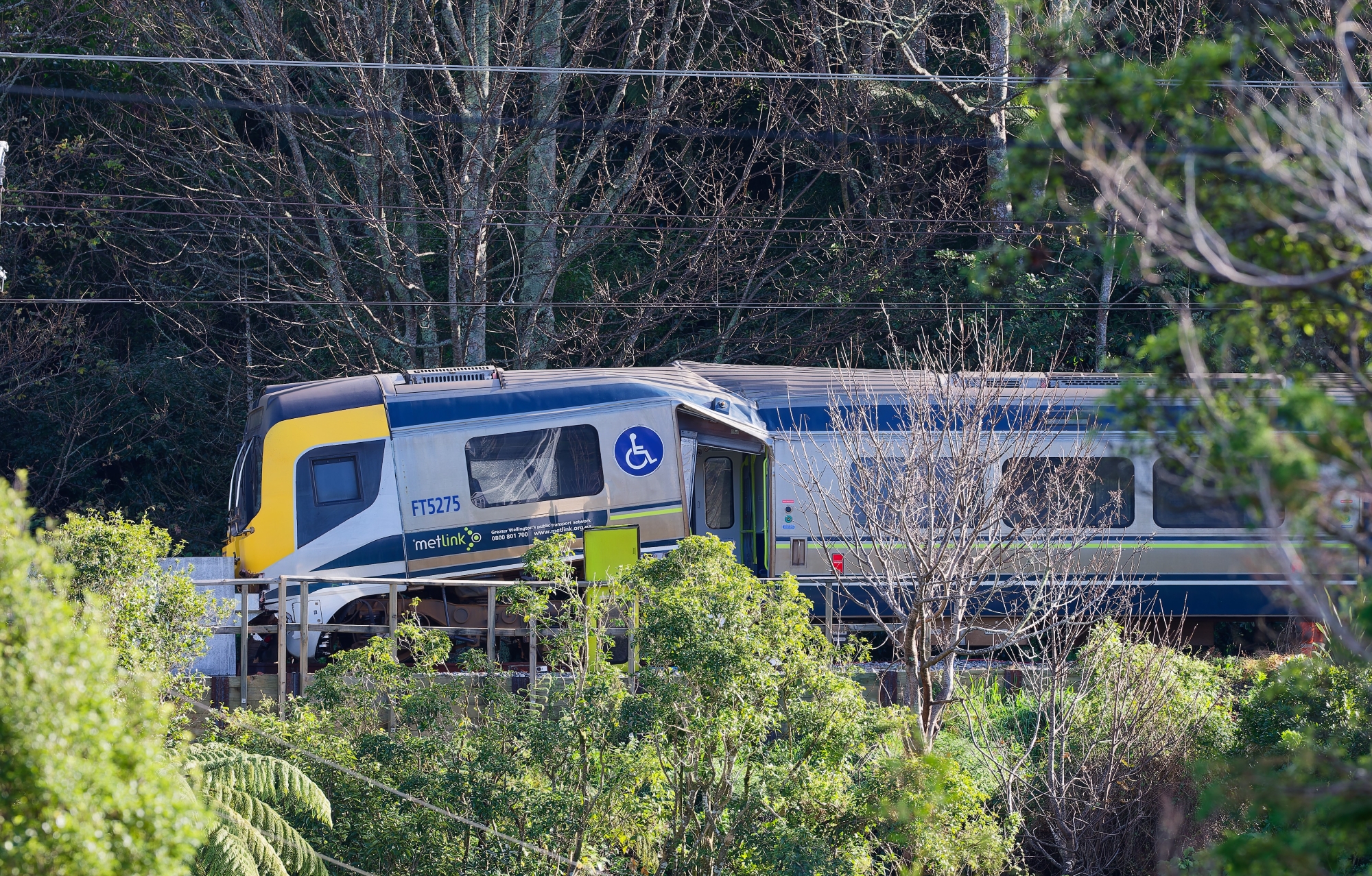 The derailed Khandallah train 6 June 2026. Credit Murray McKenzie, PhotonPhotographyNZ