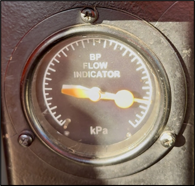 In-cab air-flow gauge at point of equalisation
