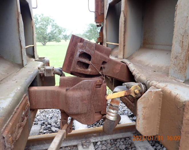 One of the four decoupled wagon connections.