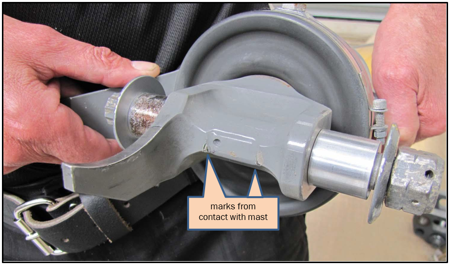 Figure 1 Blade spindle, showing evidence of mast contact