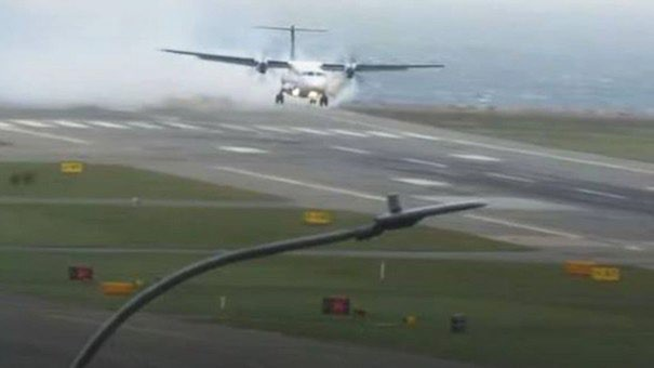 Figure 3: ATR72-600, ZK-MVL, about to land (Credit: Wellington Flights Live)