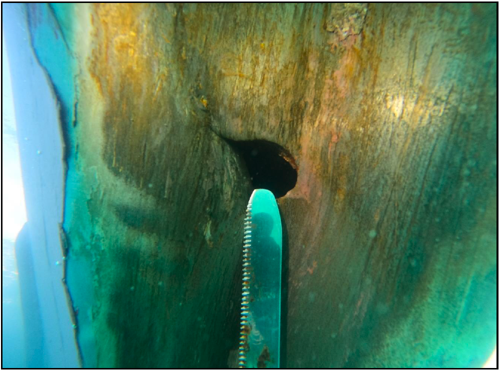 Close-up of the hole in the bow
