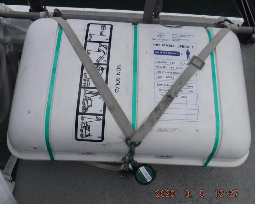 Non-SOLAS life raft fitted to the Enchanter