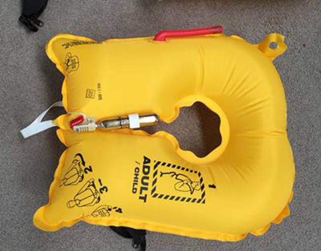 Photo of AV-200 lifejacket